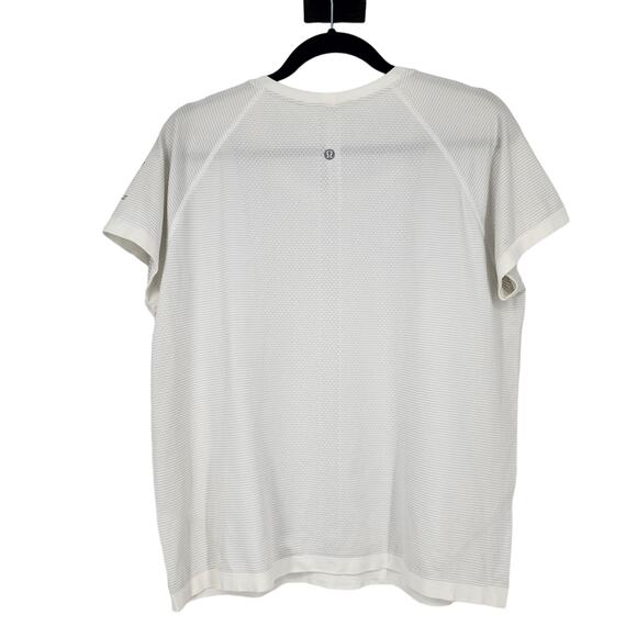 Lululemon White Short Sleeve 2022 Houston 10K Tour Women’s Swiftly Size 16 - Picture 4 of 4